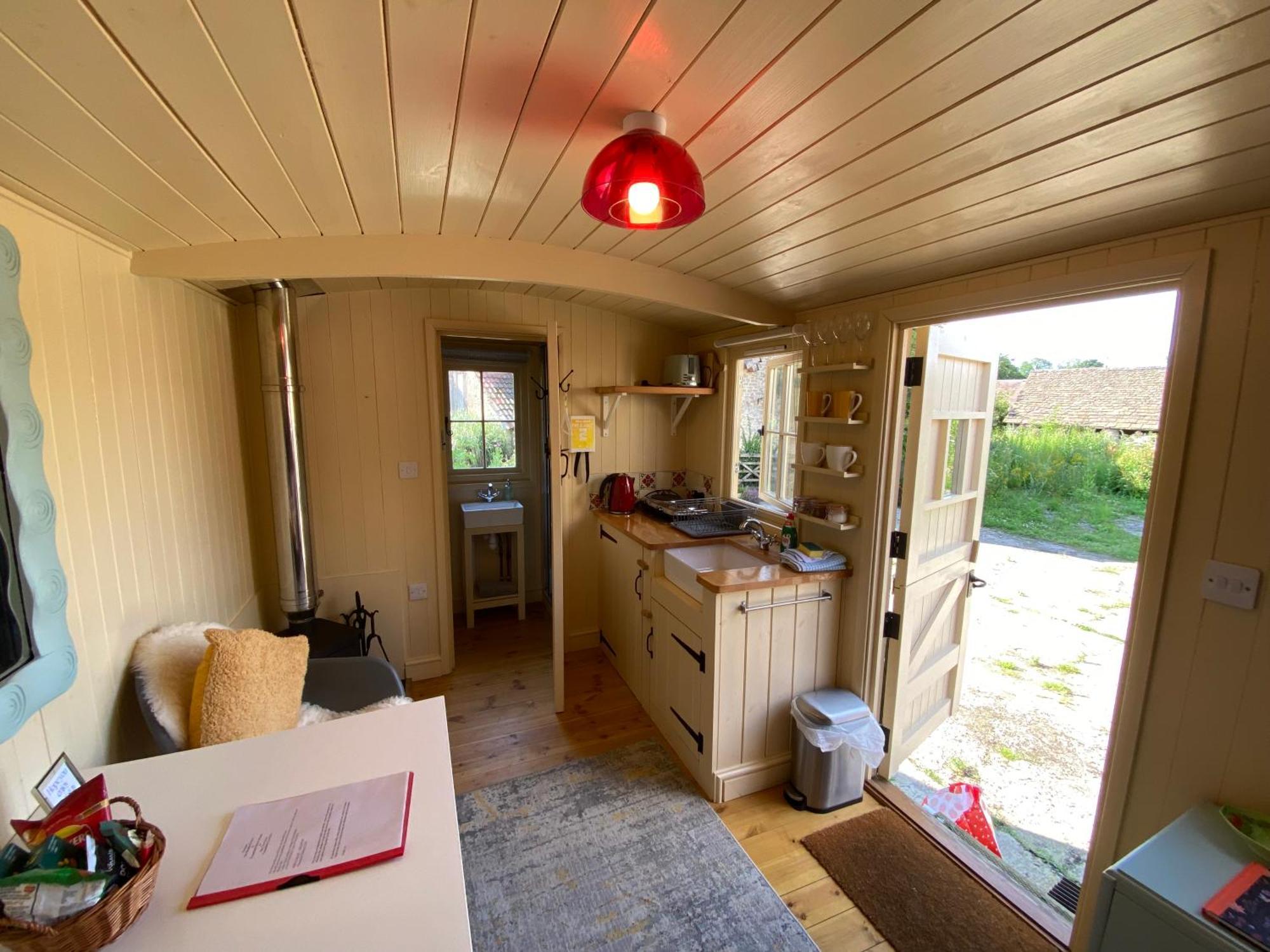 The Hut At Bay Tree Farm, Campsite *